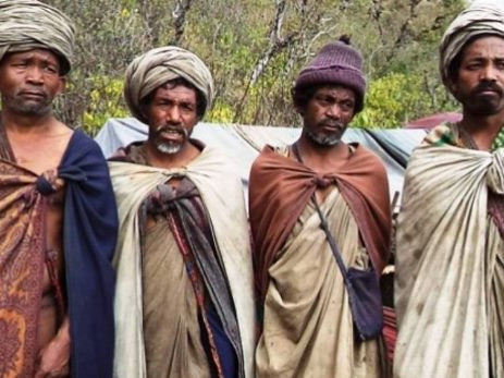 युट्युबर, टिकटकर र 'सेल्फी समाजसेवी'बाट जोखिममा राउटे सभ्यता